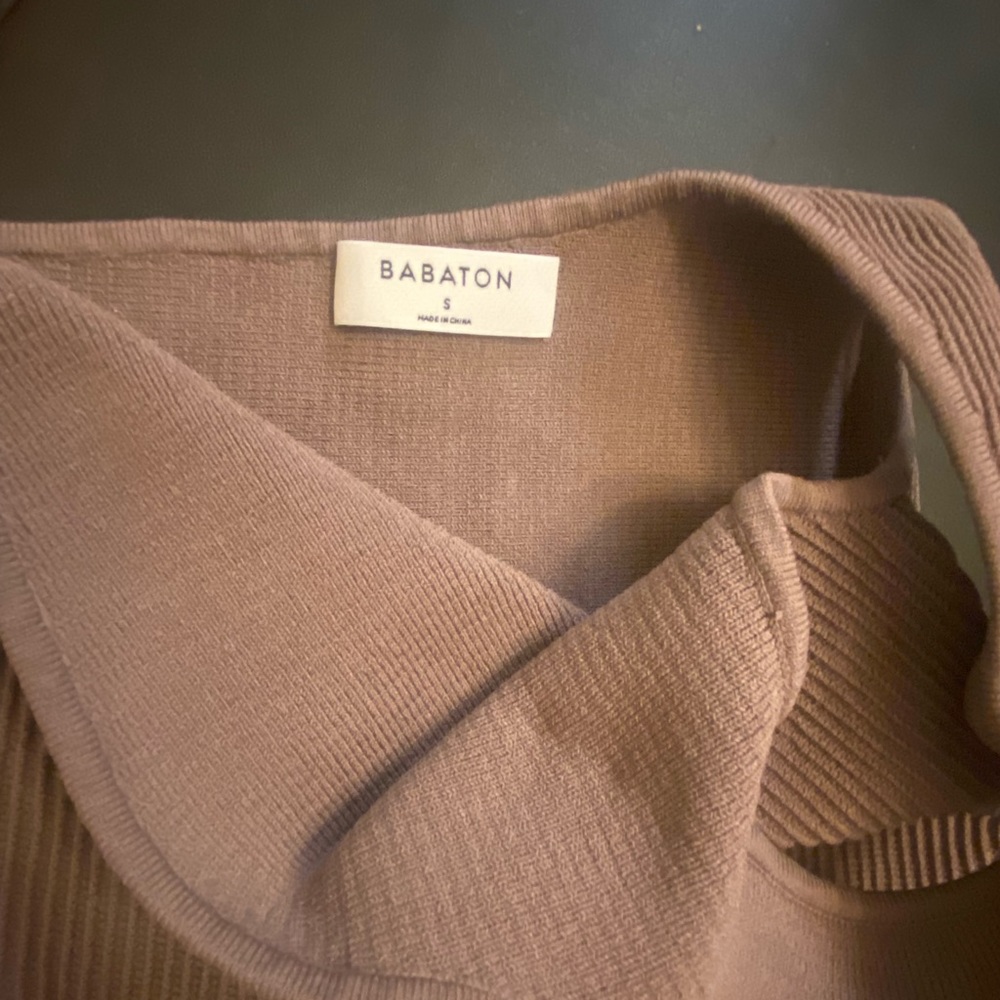 Babaton Ribbed One-Shoulder Crop Top - Picture 2 of 3